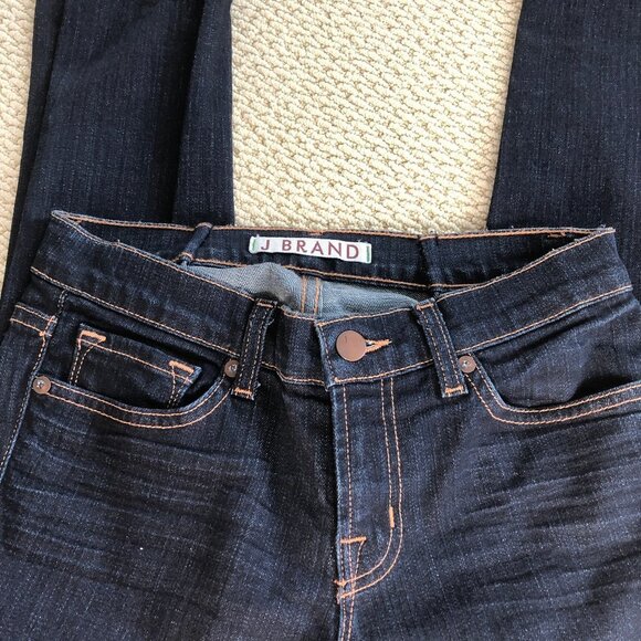 J BRAND LOW RISE PENCIL LEG SIZE 27 in "INK" - Picture 3 of 5